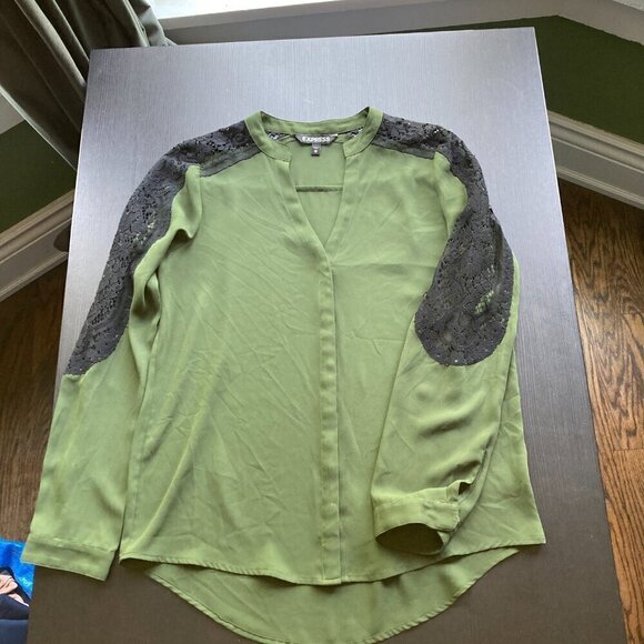EXPRESS LONG SLEEV BLOUSE WITH LACE DETAILS SIZE XS - Picture 2 of 10